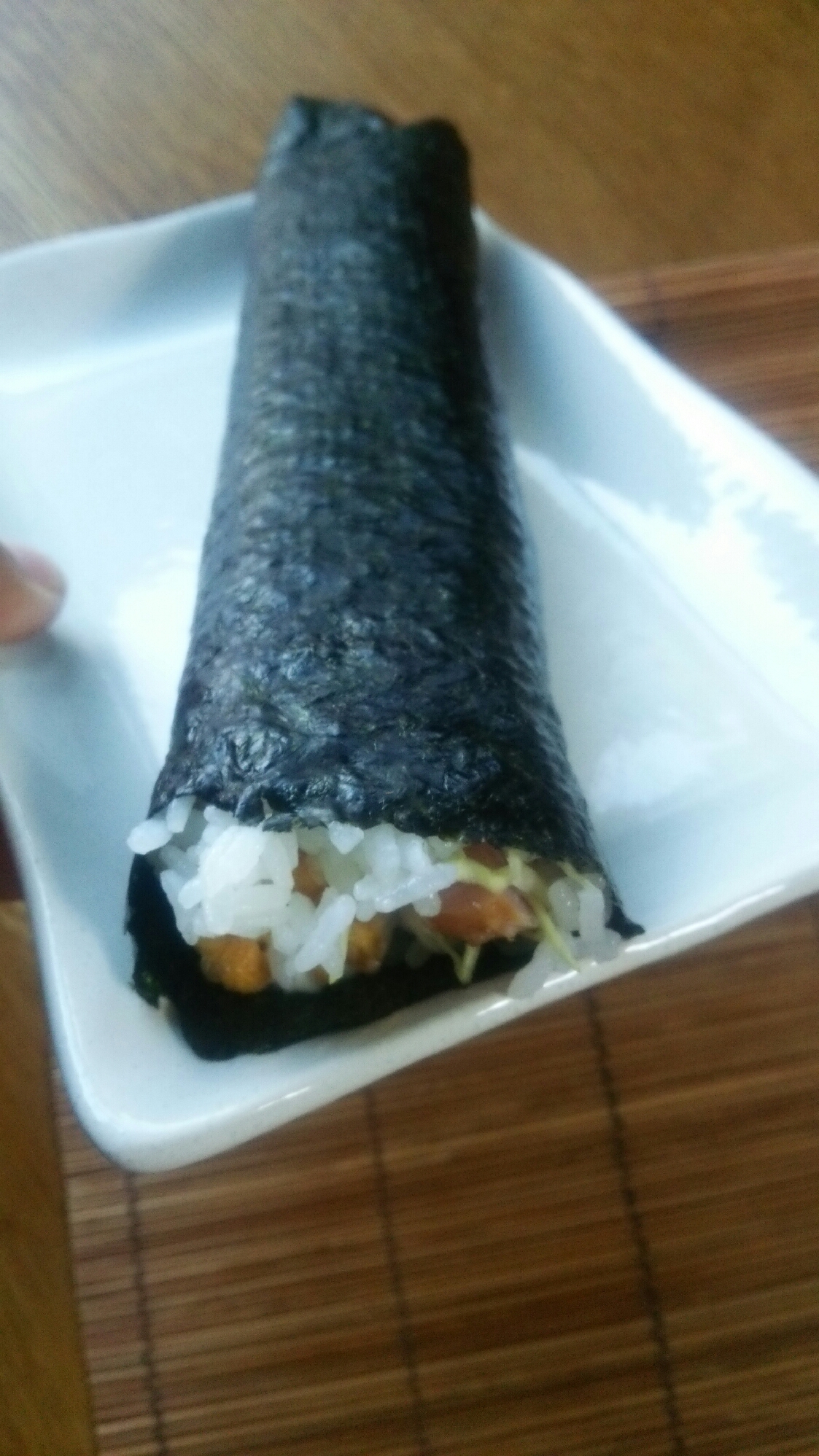 ハムと卵とキャベツの恵方巻き