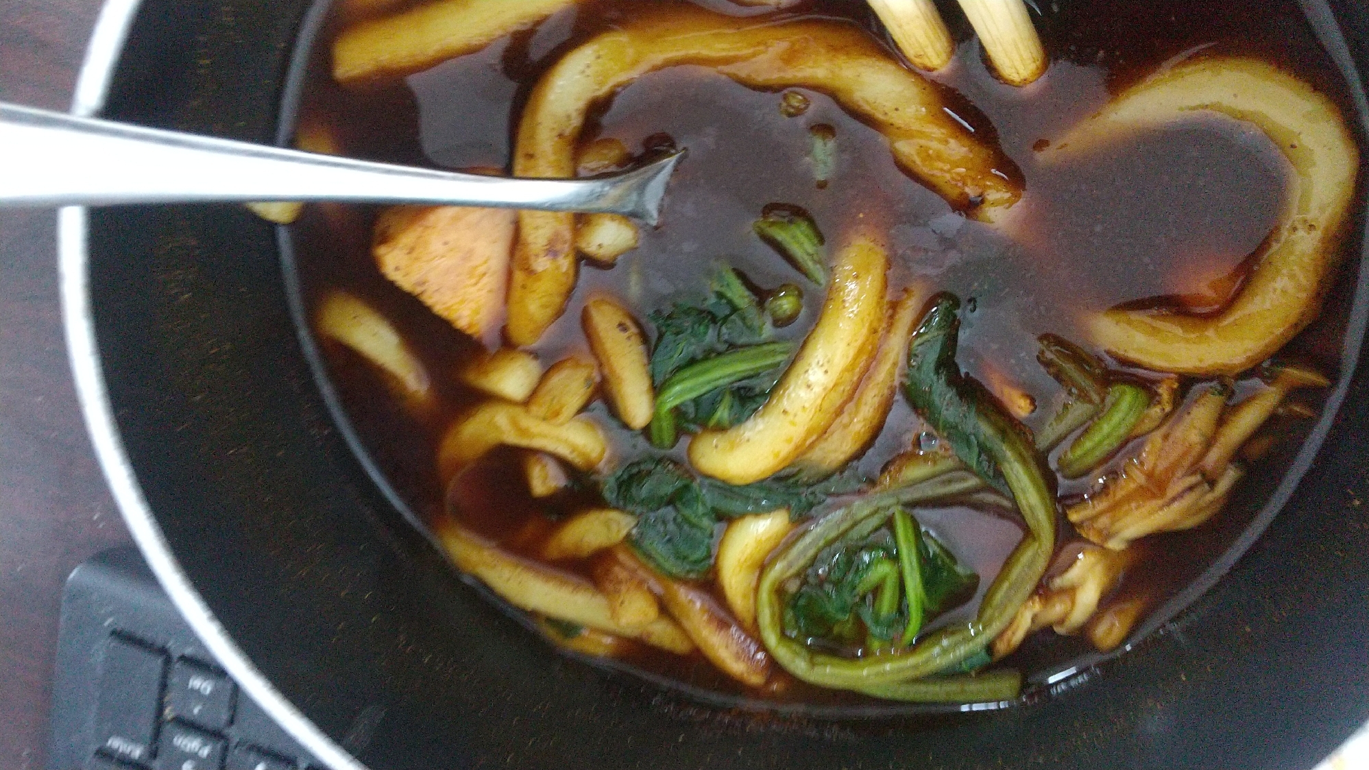 伊勢黒カレーうどん