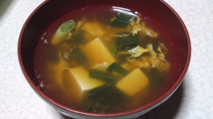 5分でもう一品！豆腐入りわかめスープ