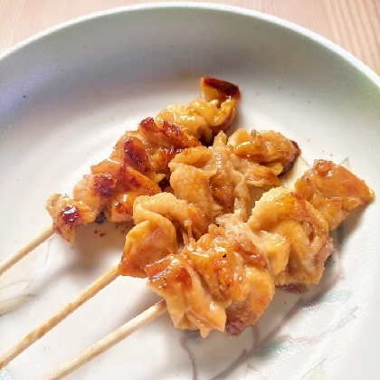 フライパンで簡単、鶏皮の焼き鳥♪