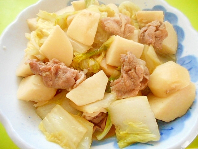 里芋と白菜豚肉の煮物