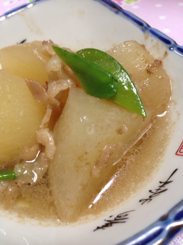 シンプルな、丸大根の煮物です^o^