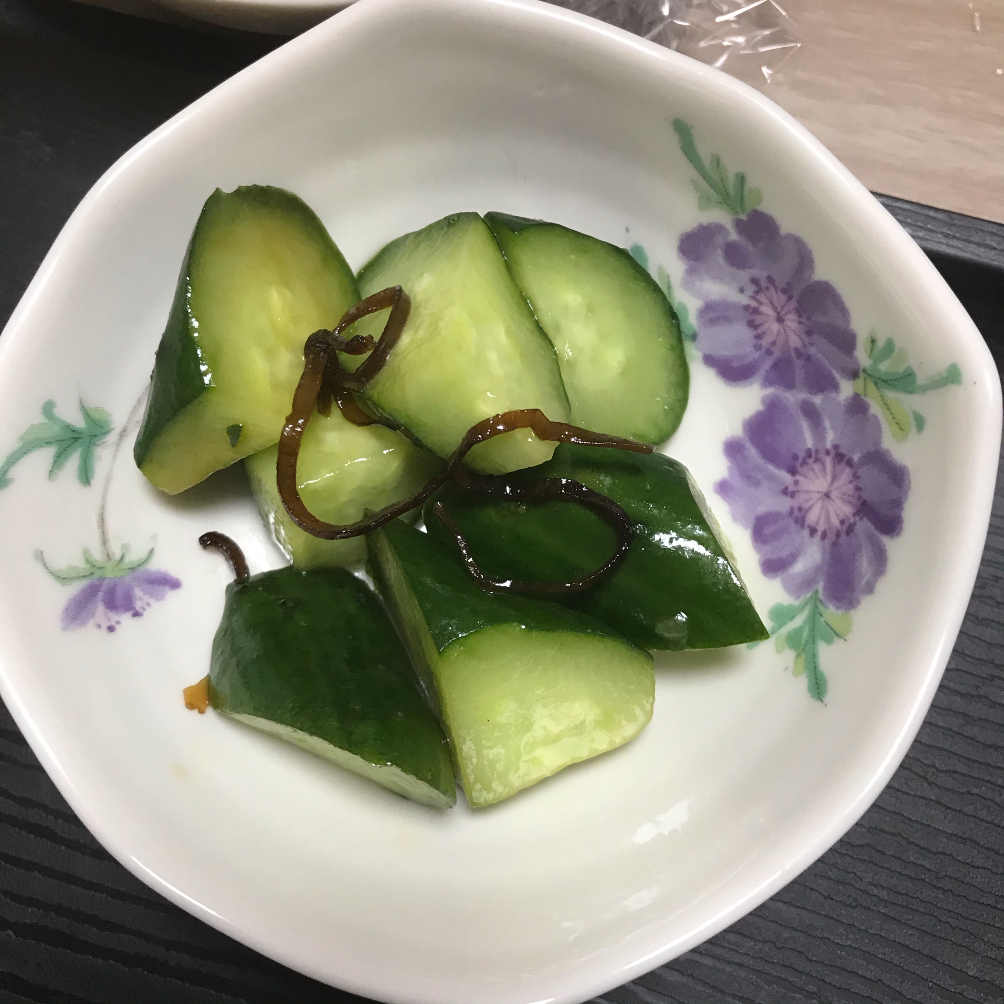 《簡単》きゅうりの塩昆布漬け