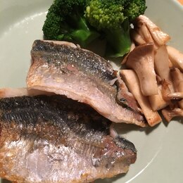 あじ三枚おろしレシピ 作り方の人気順 簡単料理の楽天レシピ あじ三枚おろしレシピ 作り方の人気順 簡単料理の楽天レシピ