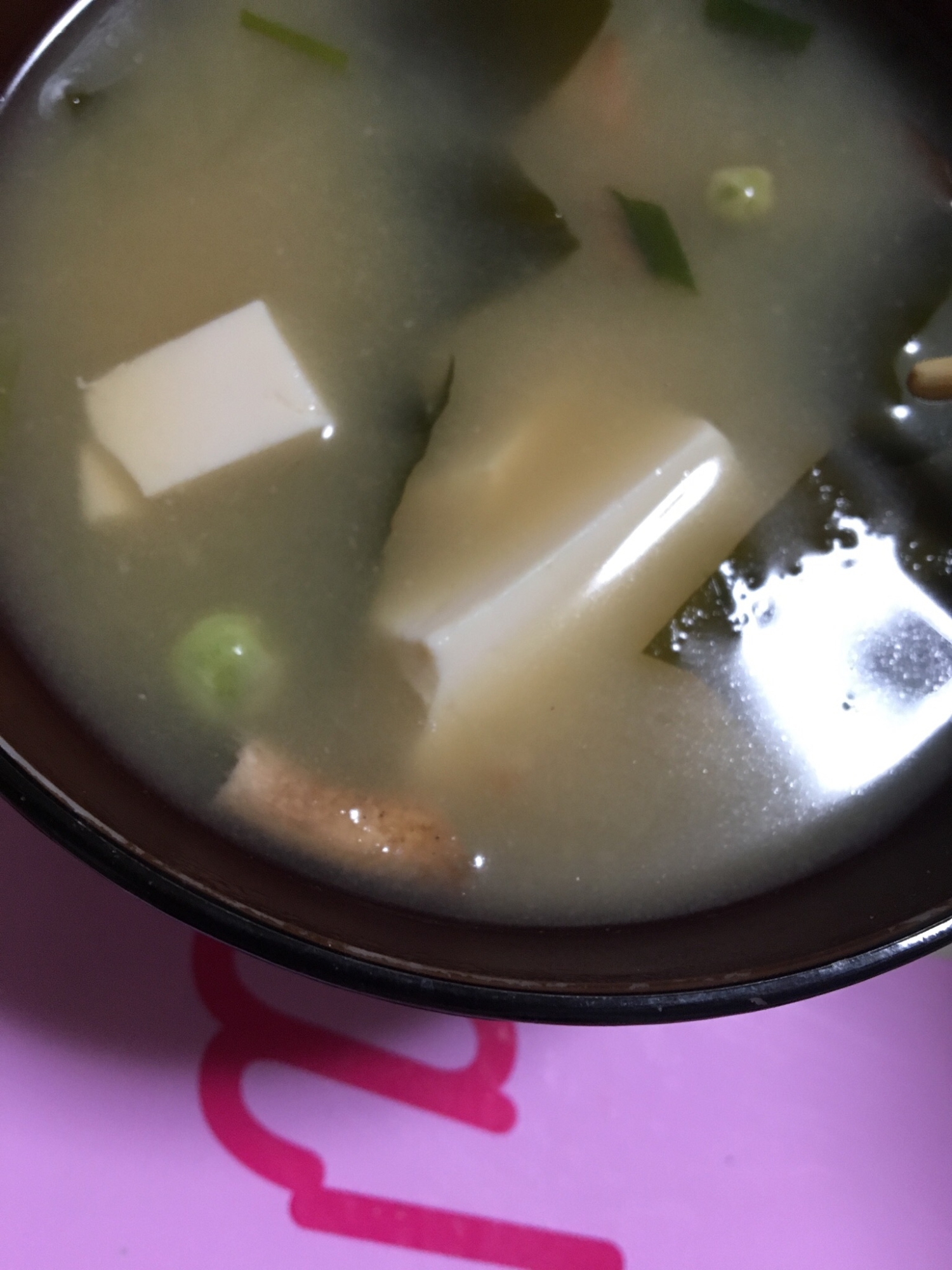 実えんどうと椎茸と豆腐のお味噌汁(^○^)