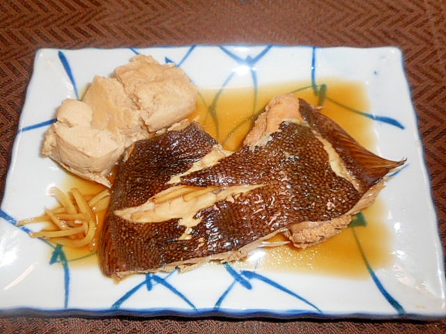 真カレイと冷凍木綿豆腐の煮物