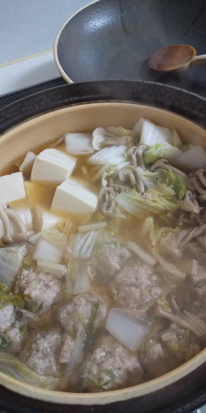 鶏団子ときのこのみぞれ鍋