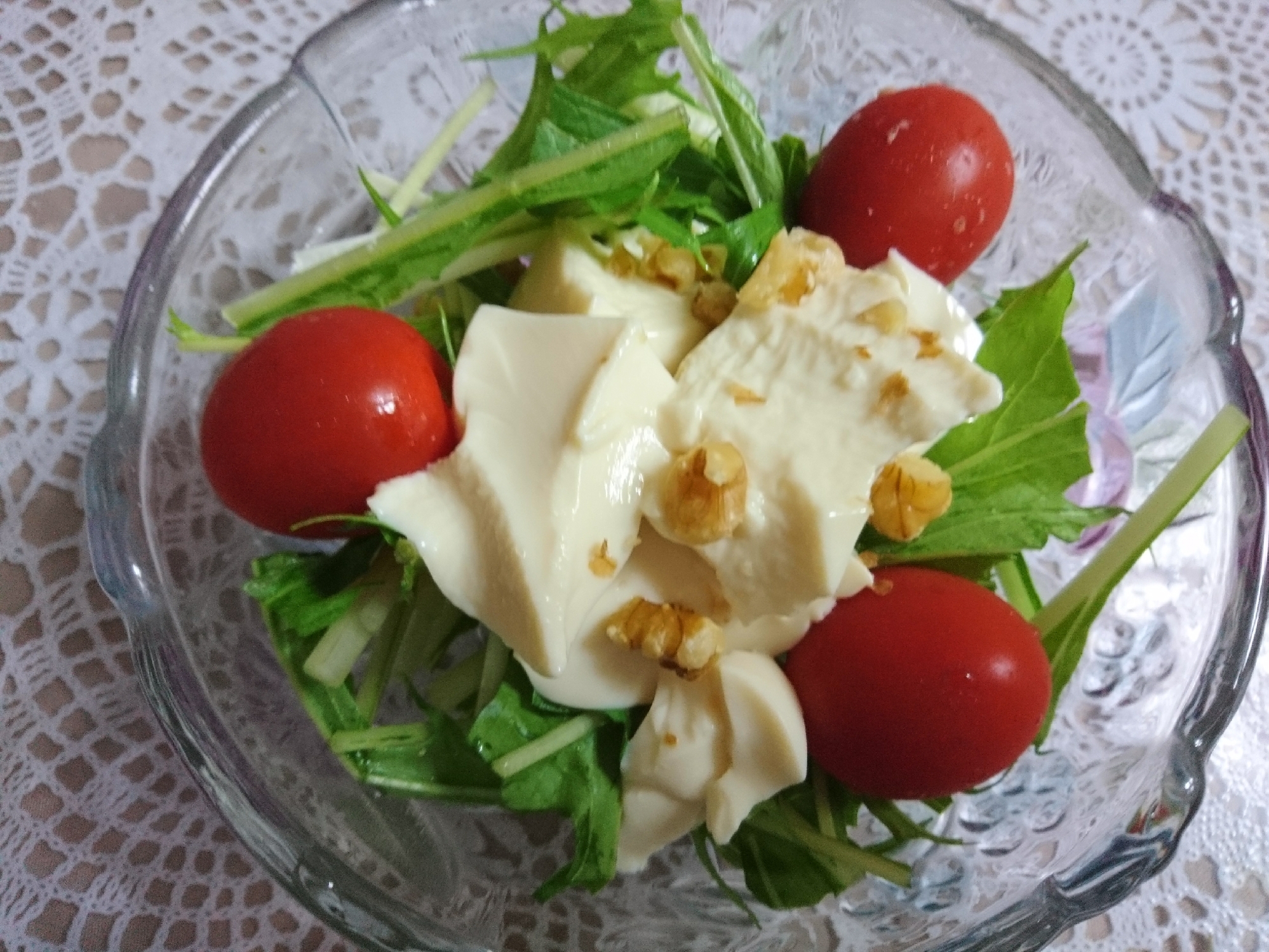 水菜と豆腐とトマトのサラダ