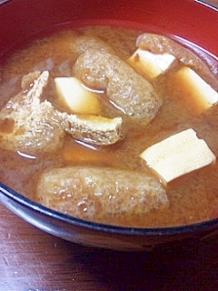 油揚げと豆腐のお味噌汁