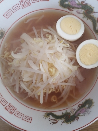 サリ麺ともやしの味噌ラーメン