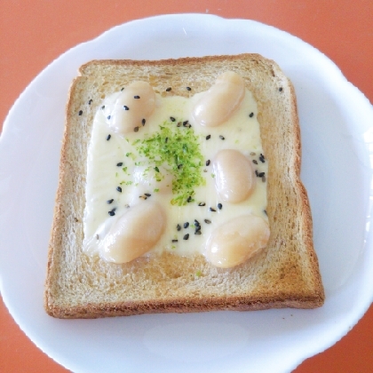 白花豆のチーズトースト♡