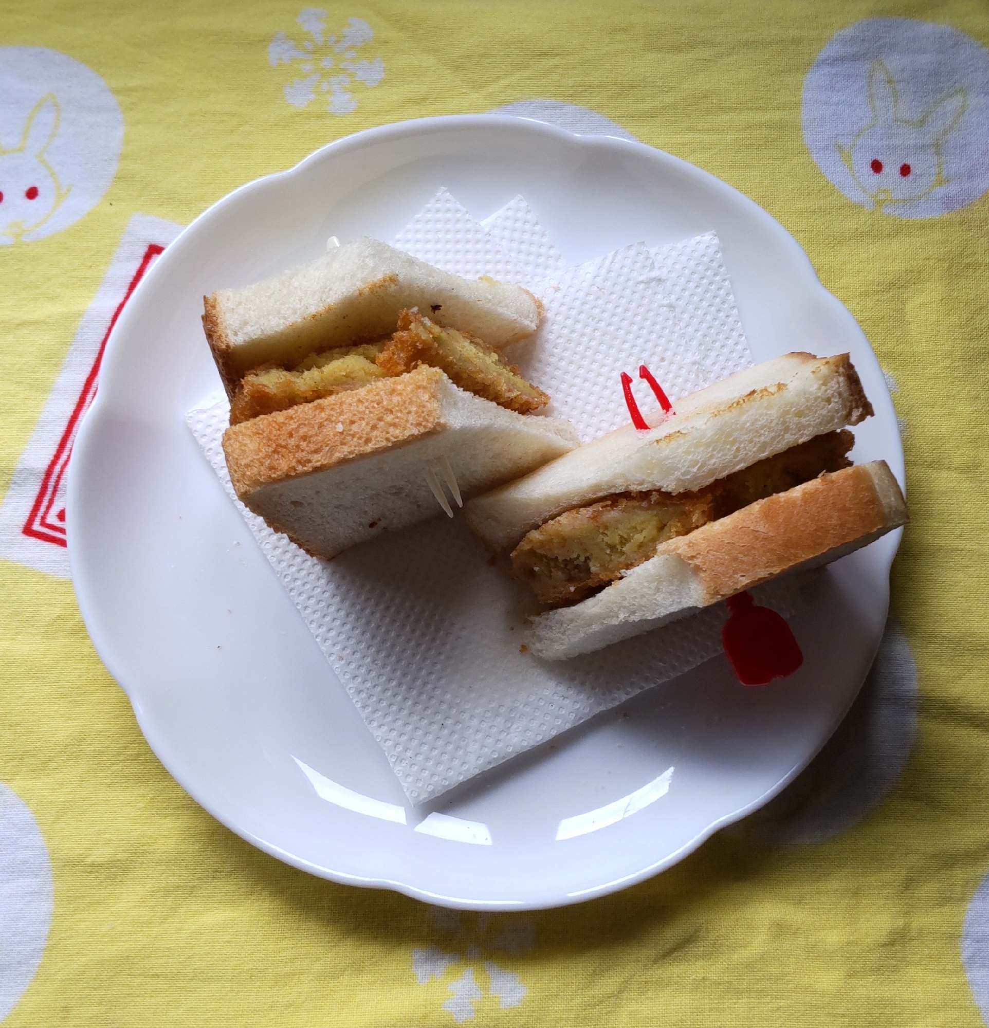 カレーコロッケサンドイッチ♪