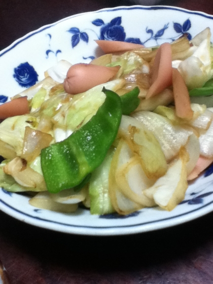 懐かしの魚肉ソーセージで野菜炒め