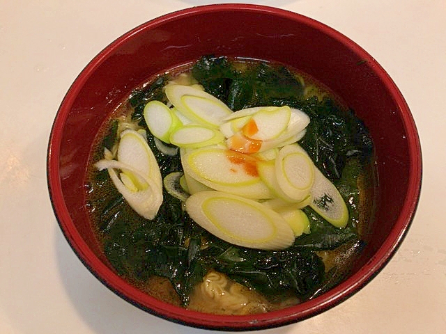 どっさりワカメの☆タイラーメン