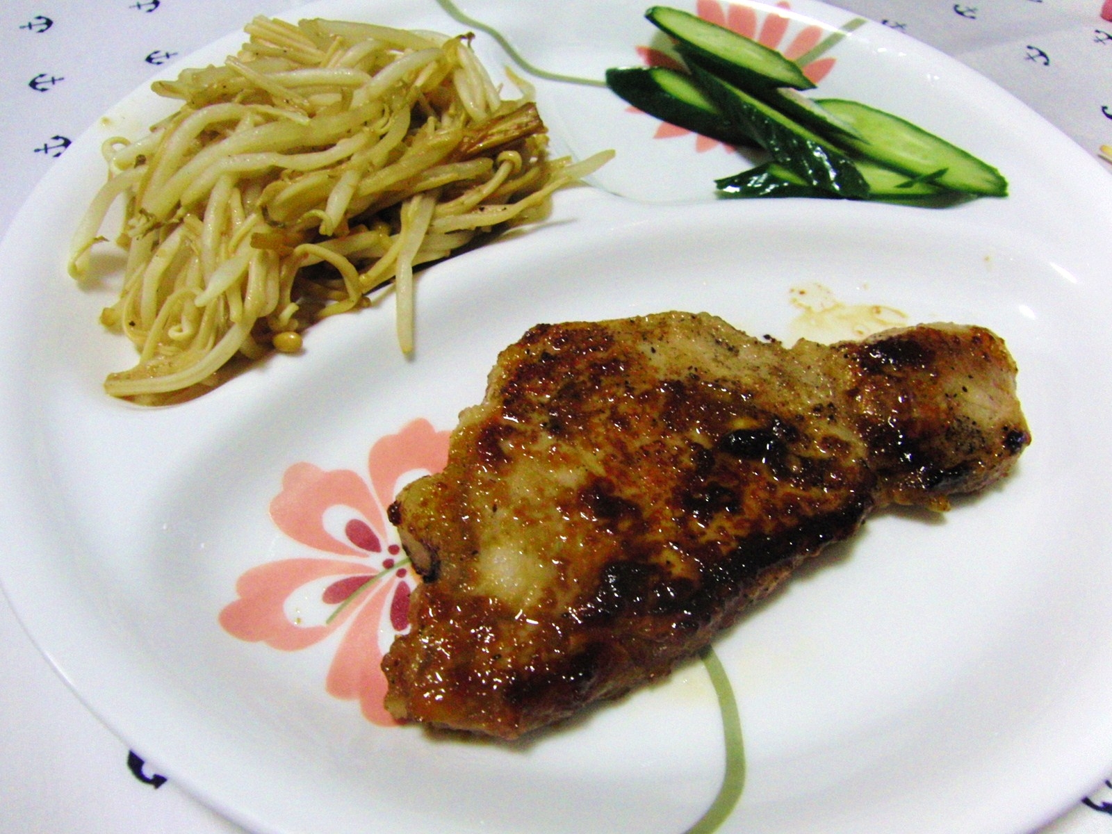 夏バテする前に！豚の生姜焼き定食