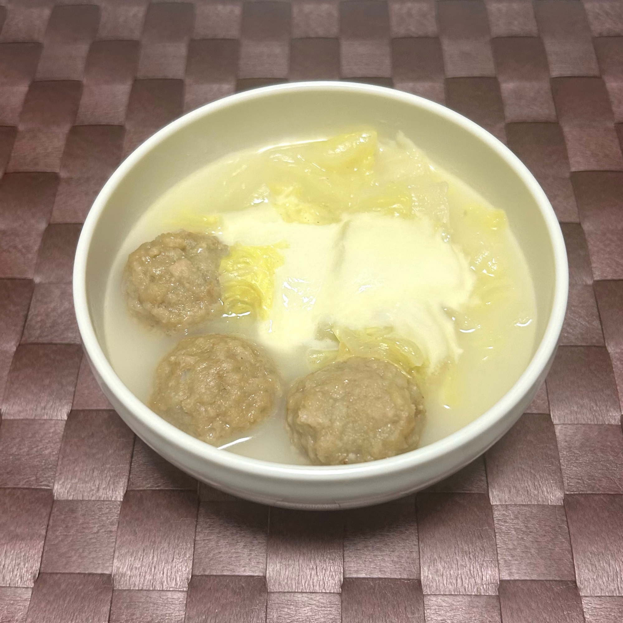 【簡単】白菜と肉団子のチーズスープ