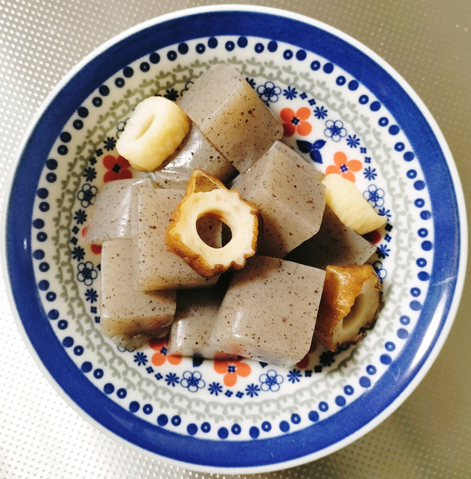 【簡単☆ヘルシー】コンニャクとちくわの煮物