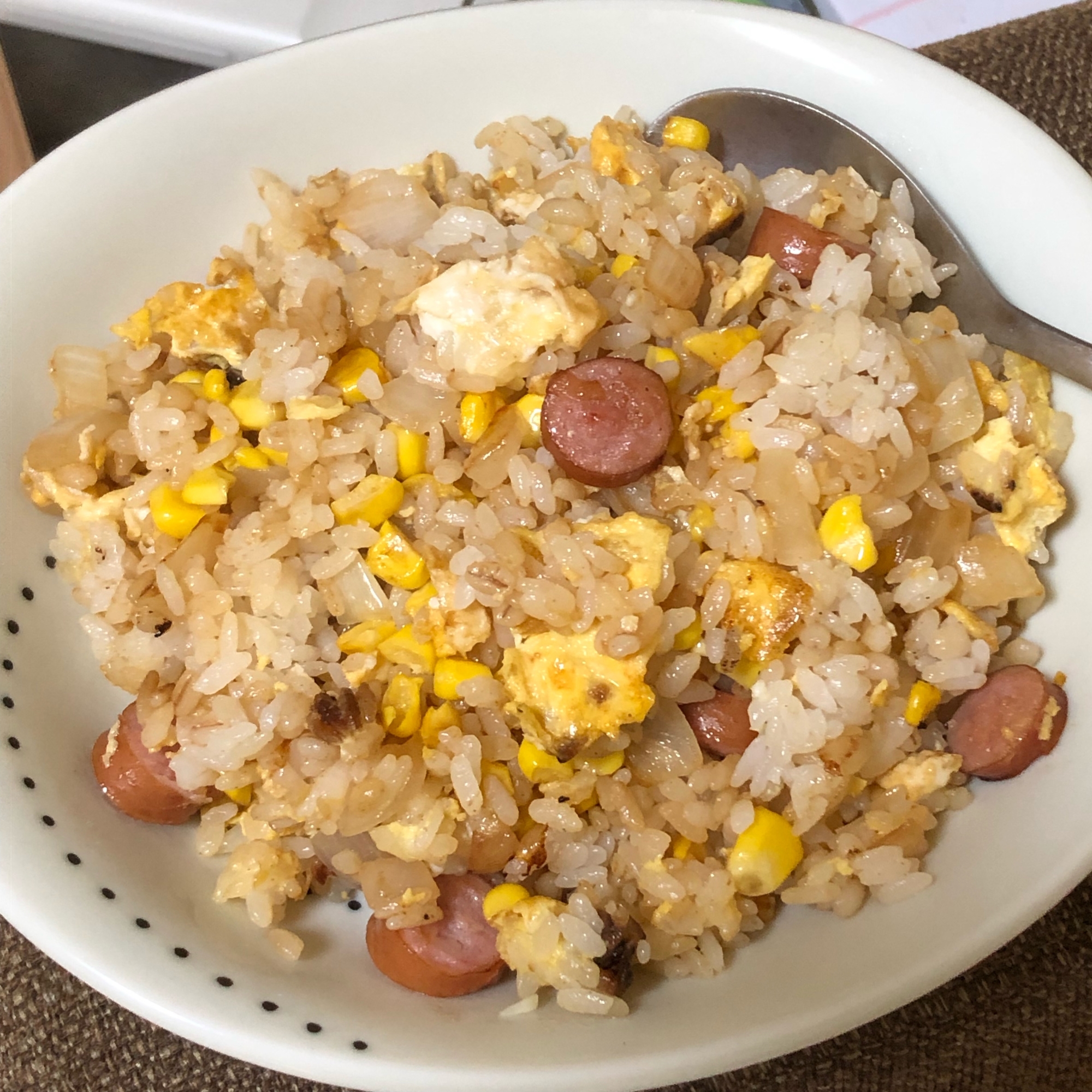 お昼ご飯に、簡単チャーハン