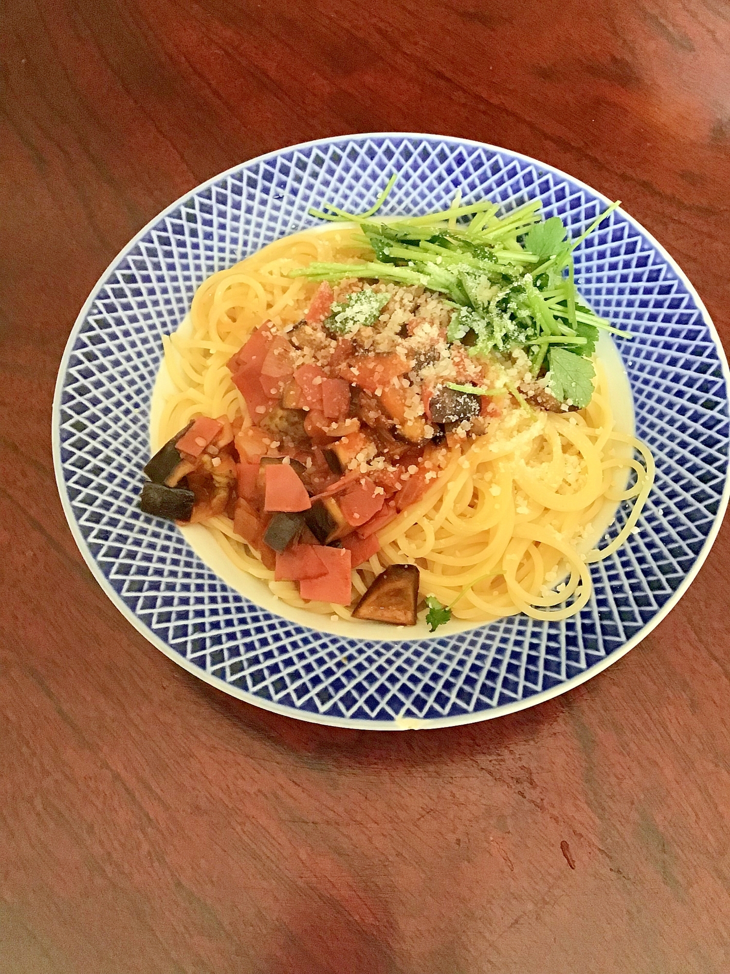 ナスとビアハムのスパゲティー。
