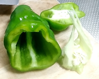 ピーマンの簡単な種の取り方 レシピ 作り方 By Nail Love 666 楽天レシピ ピーマンの簡単な種の取り方 レシピ 作り方 By Nail Love 666 楽天レシピ