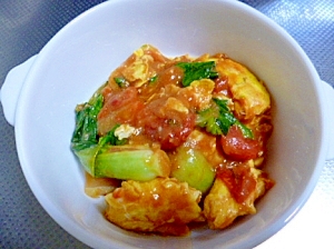 青梗菜とトマトの卵炒め