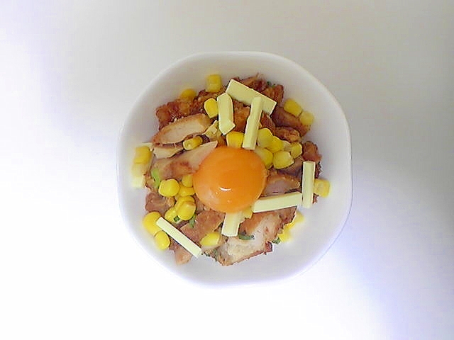 コーンとチーズの鶏丼