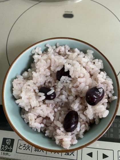 鮮やか！赤そら豆ご飯☆