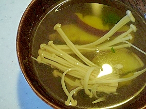 さつまいもとえのきの中華スープ