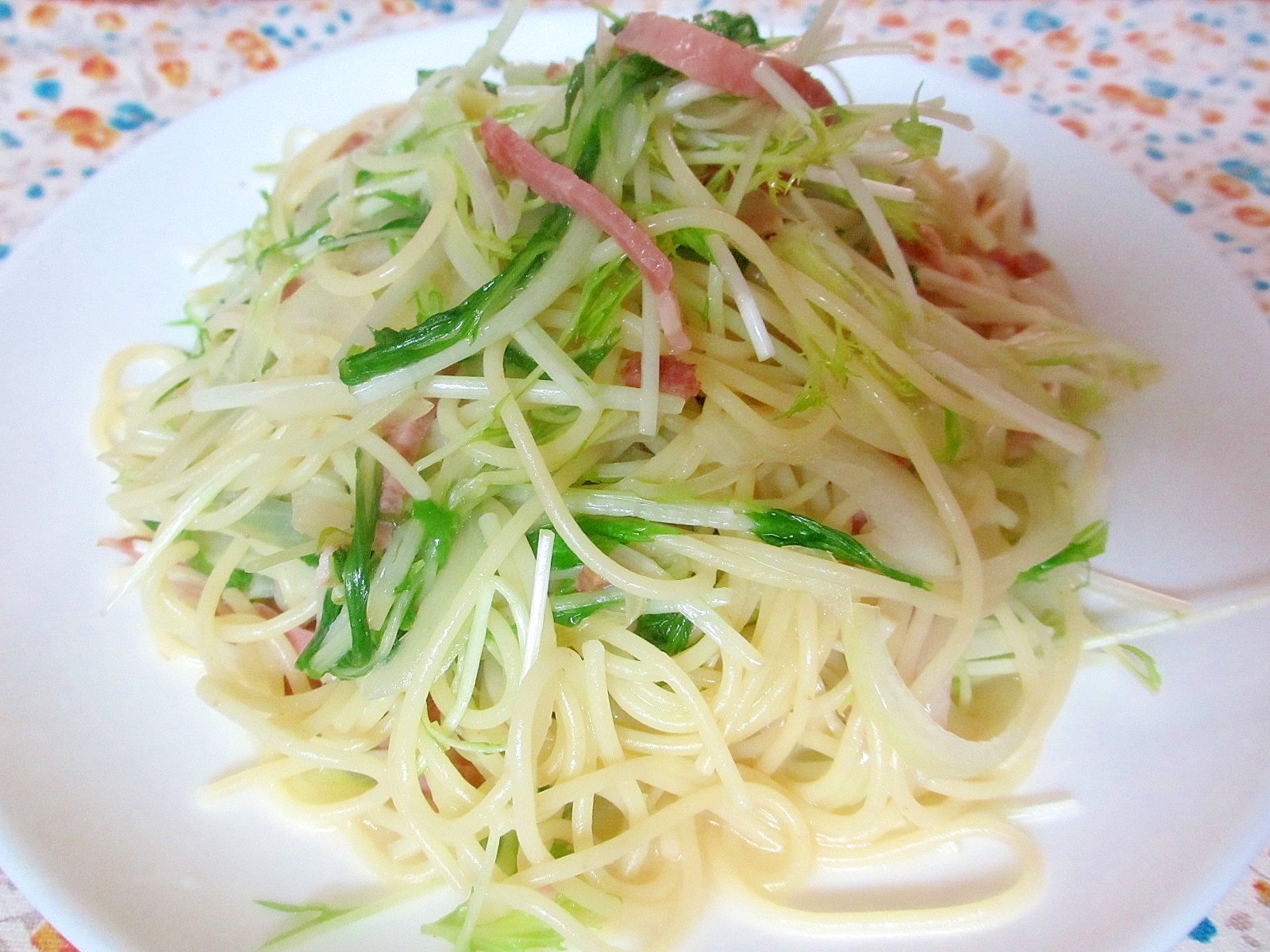 水菜とベーコンのパスタ