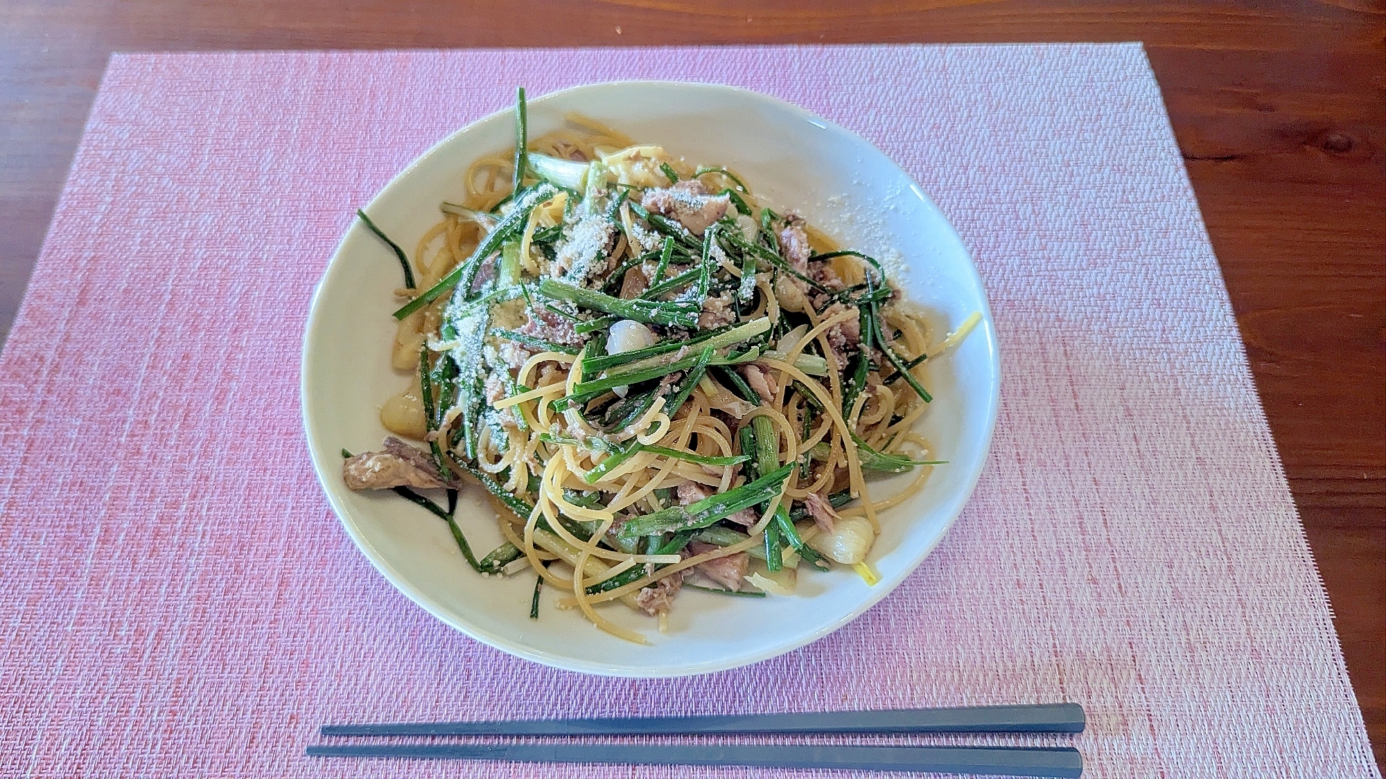 野趣み爆誕！ノビルとサバ缶パスタ