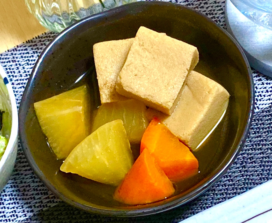 煮汁がジュワッ★高野豆腐と野菜の煮物