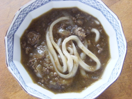 あのカレーで、これもマネっこすると決めてました♪美味しかったけど、、、トッピングを忘れてるぅ（恥）。うどんも生っちろい（涙）。リベンジするかもです（笑）。