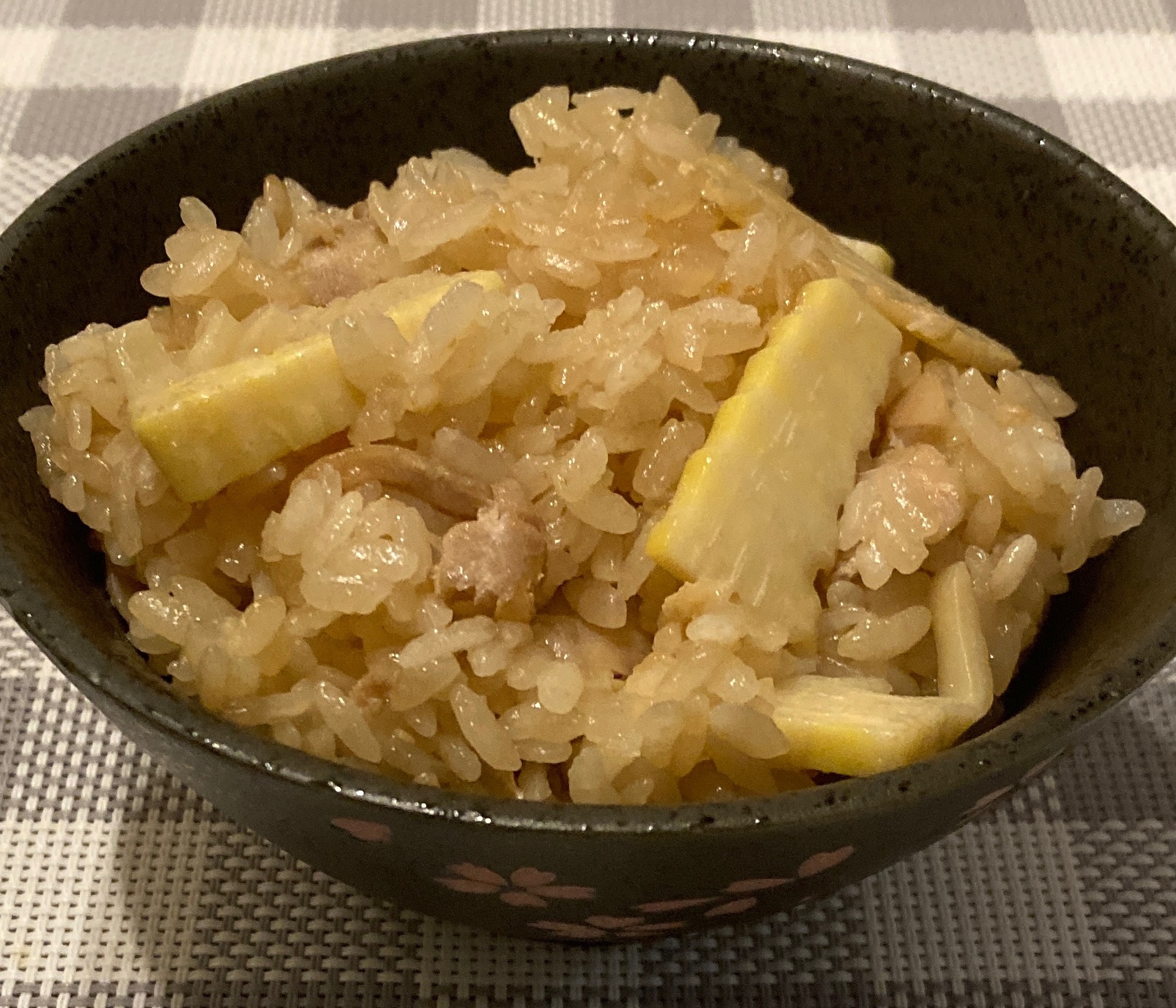 たけのこと鶏肉の炊き込みご飯