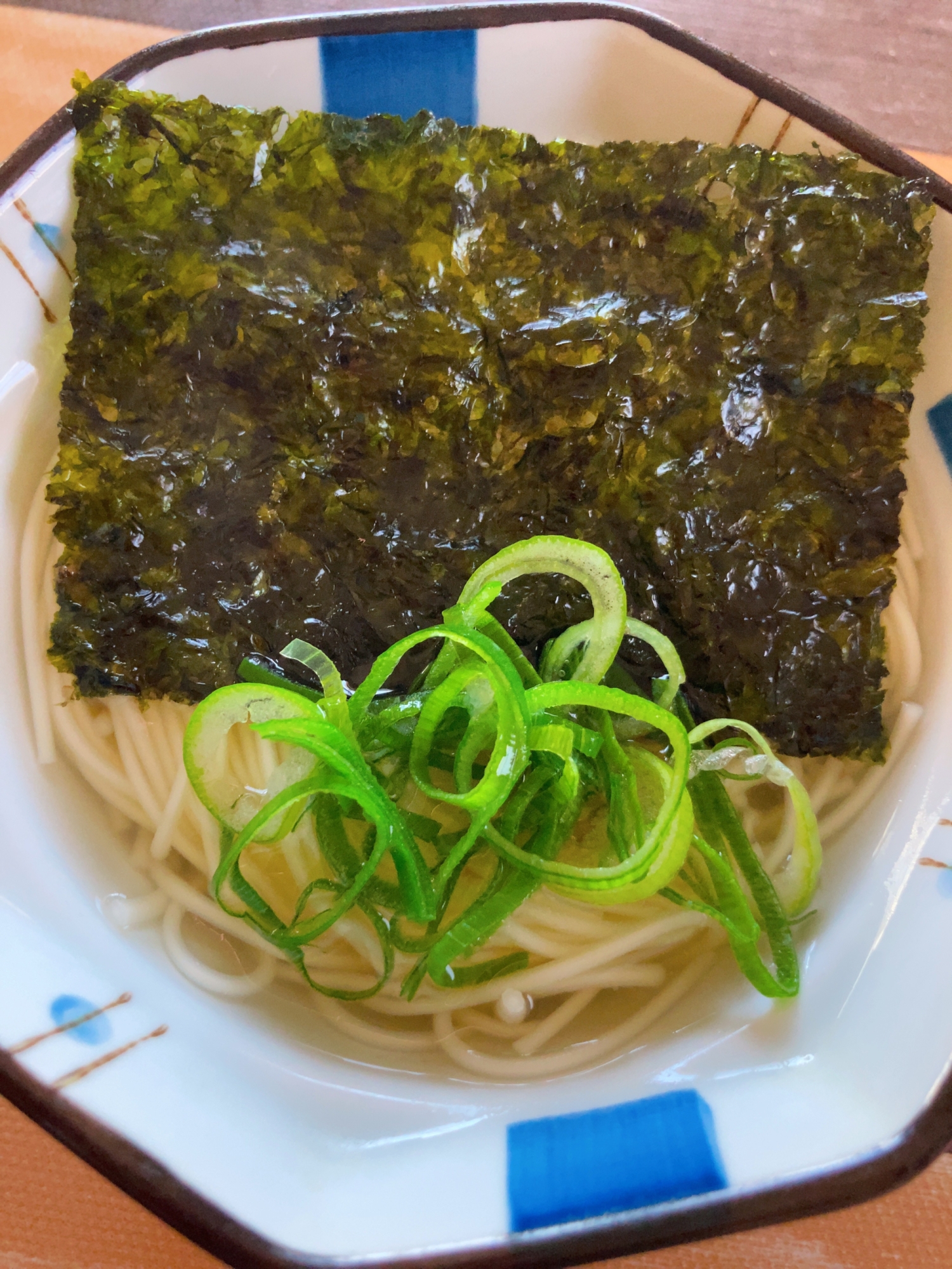 韓国海苔とネギのにゅうめん