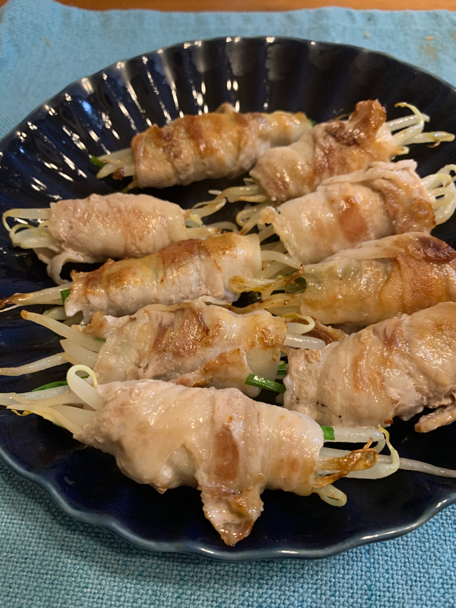 シャキシャキ もやし ニラの豚バラ包み焼き レシピ 作り方 By ごまおいる 楽天レシピ シャキシャキ もやし ニラの豚バラ包み焼き レシピ 作り方 By ごまおいる 楽天レシピ