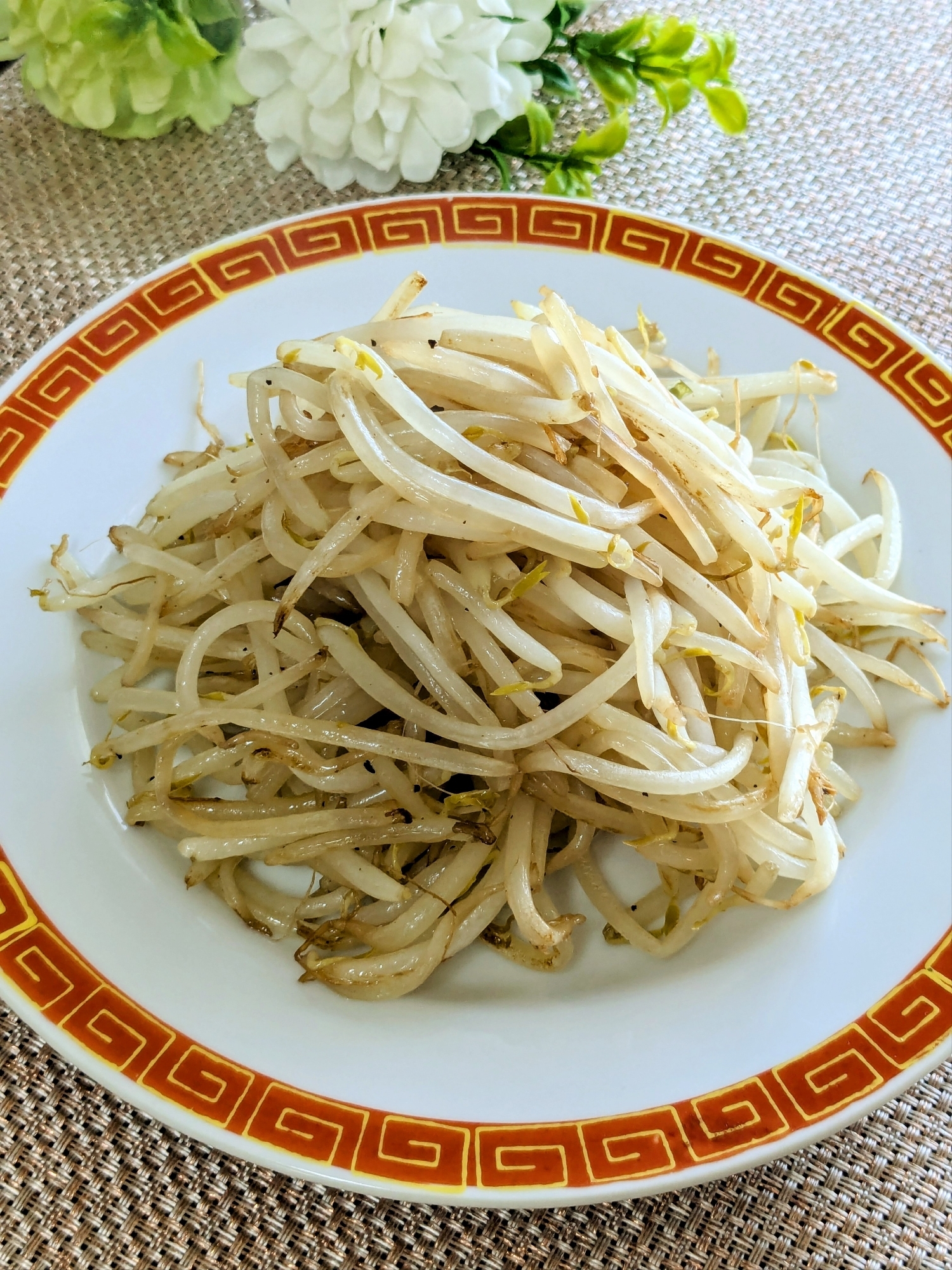 鶏ガラスープの素で♡もやし炒め