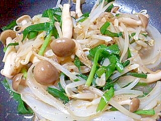 しめじとニラともやしのにんにく醤油炒め レシピ 作り方 By イ シュリー 楽天レシピ