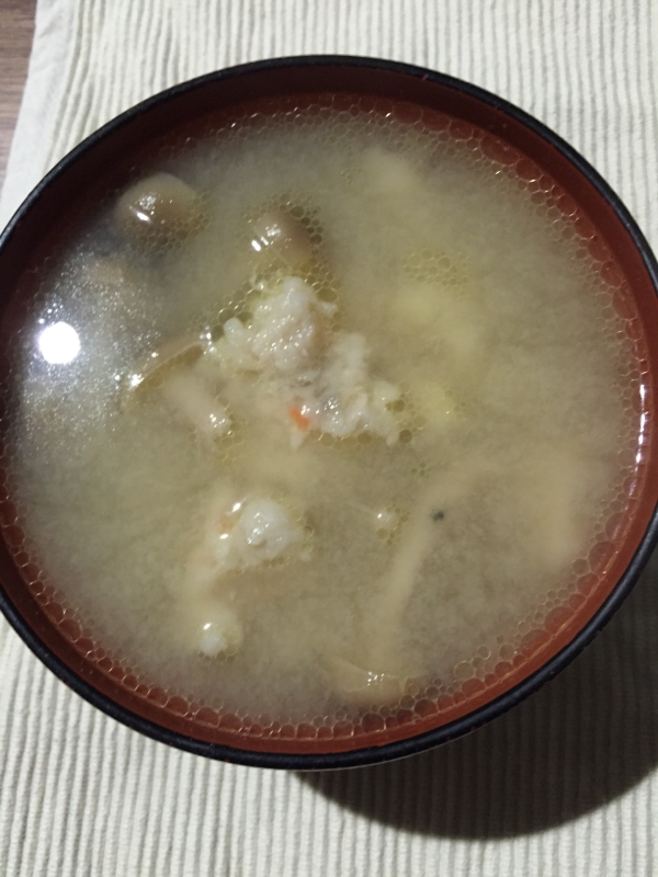 かにすりみとしめじのお味噌汁 レシピ 作り方 By みな4085 楽天レシピ かにすりみとしめじのお味噌汁 レシピ 作り方 By みな4085 楽天レシピ