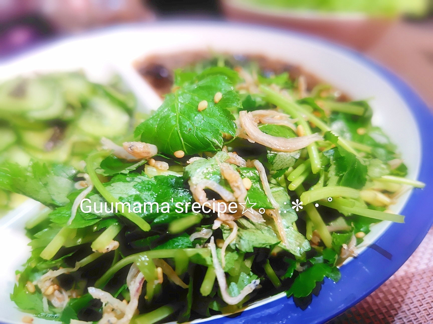 ラー油がアクセント♡三つ葉としらすのポン酢和え