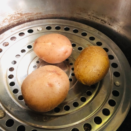 ホクホクじゃがいもの蒸し方