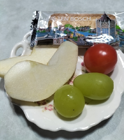 幸せおやつ♡お菓子とフルーツ盛り合わせ　16
