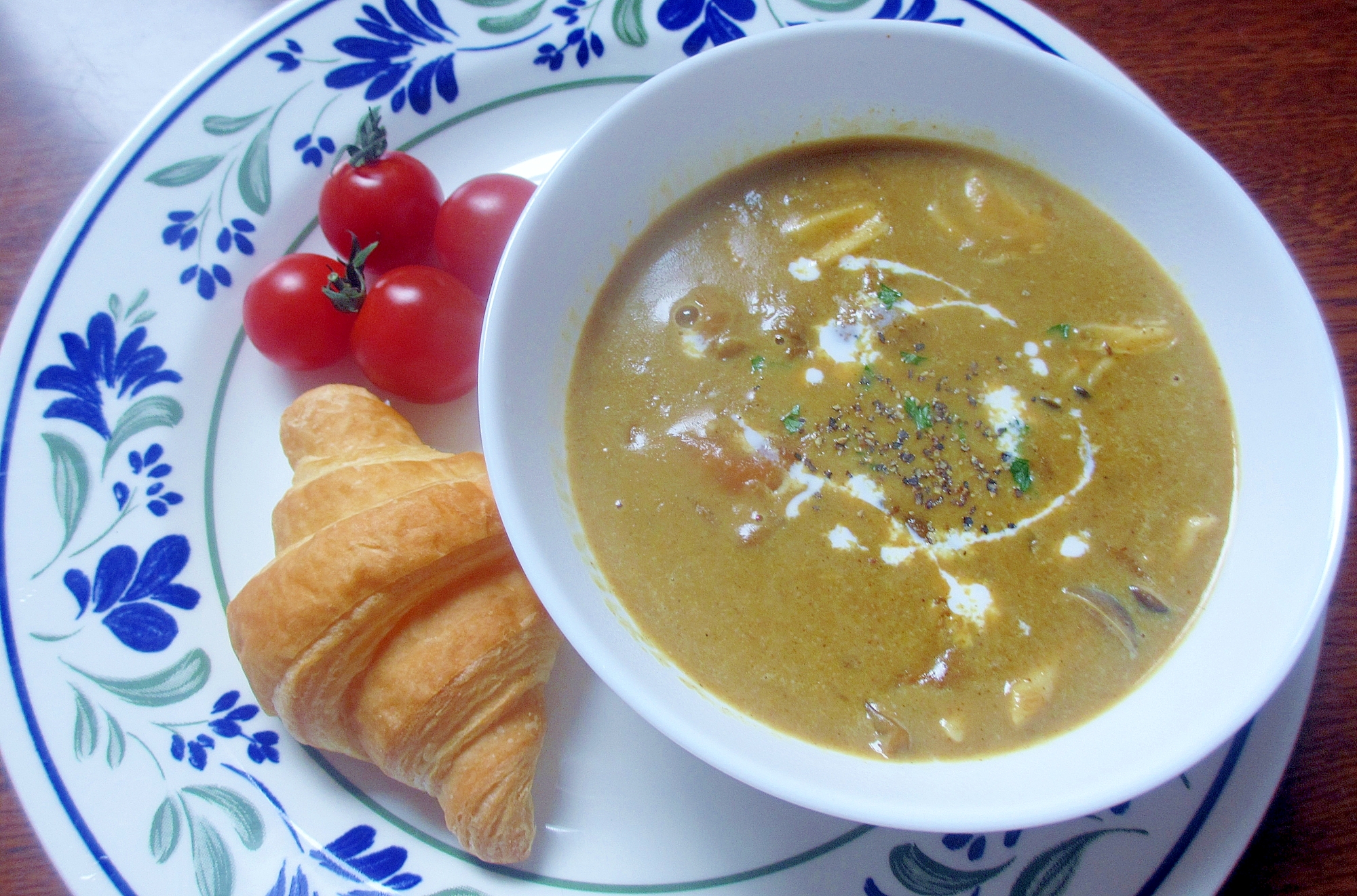 リメイク☆カレースープ：クロワッサン添え