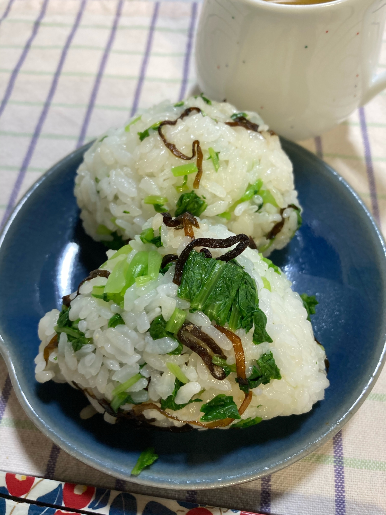 大根のぬき菜と塩昆布のおむすび