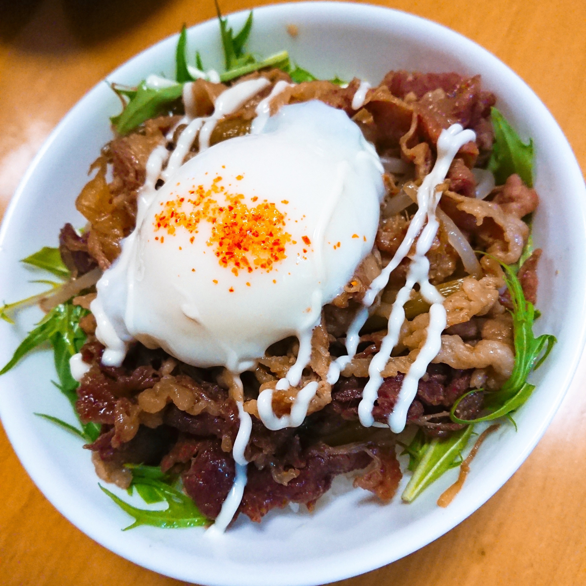 旨みましまし！ニンニクの芽で豚丼(牛肉入り)