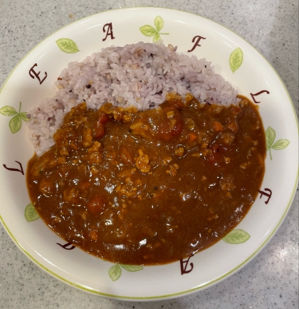 トマト缶と鶏挽き肉でヘルシーなキーマカレー♡