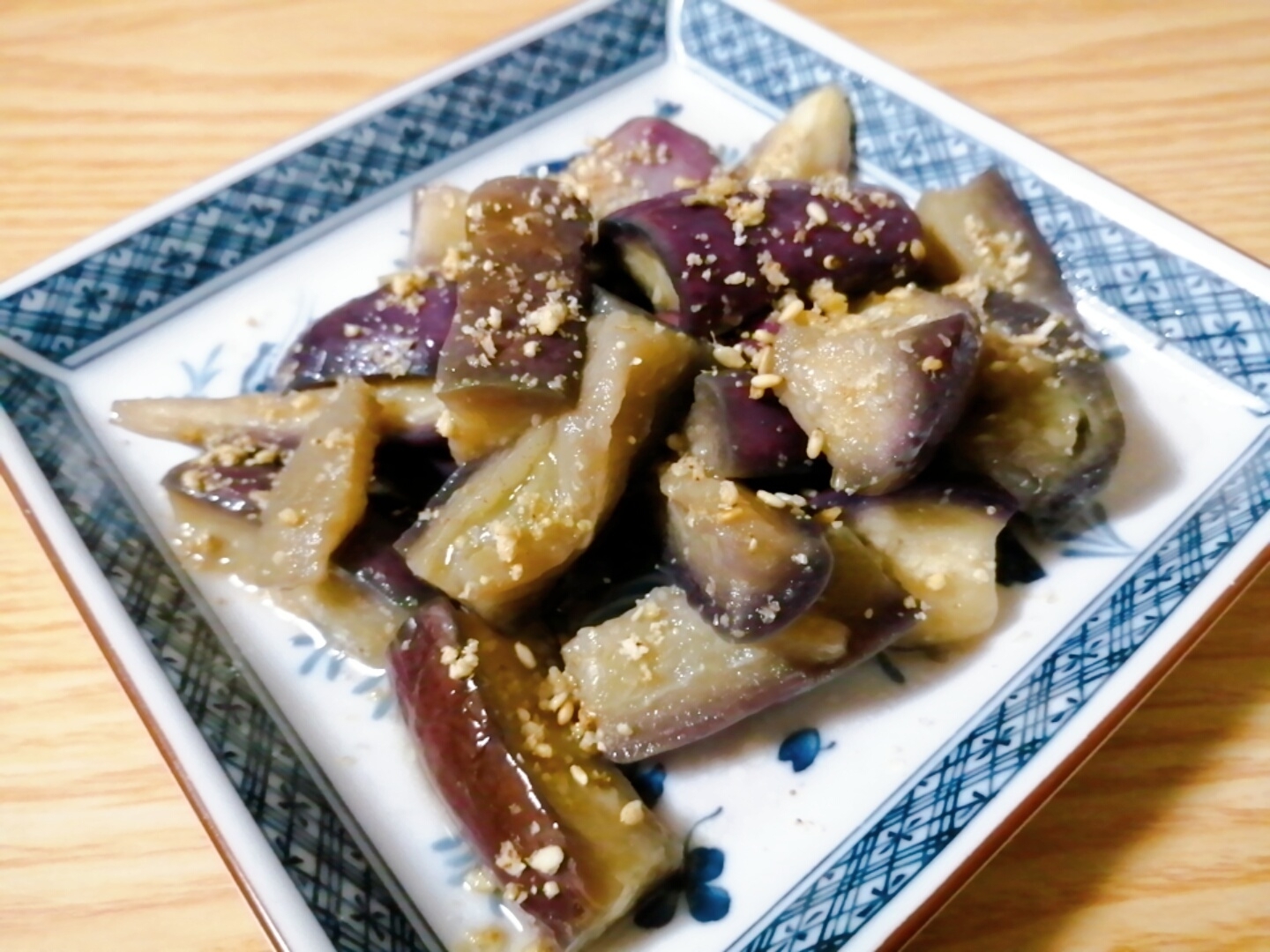 レンジで♪ごま油香る☆なすの酢醤油蒸し