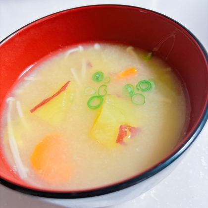 食物繊維たっぷりのお味噌汁に 癒されました〜♥️おご馳走様‎|•'-'•)وﾅｲｽ！