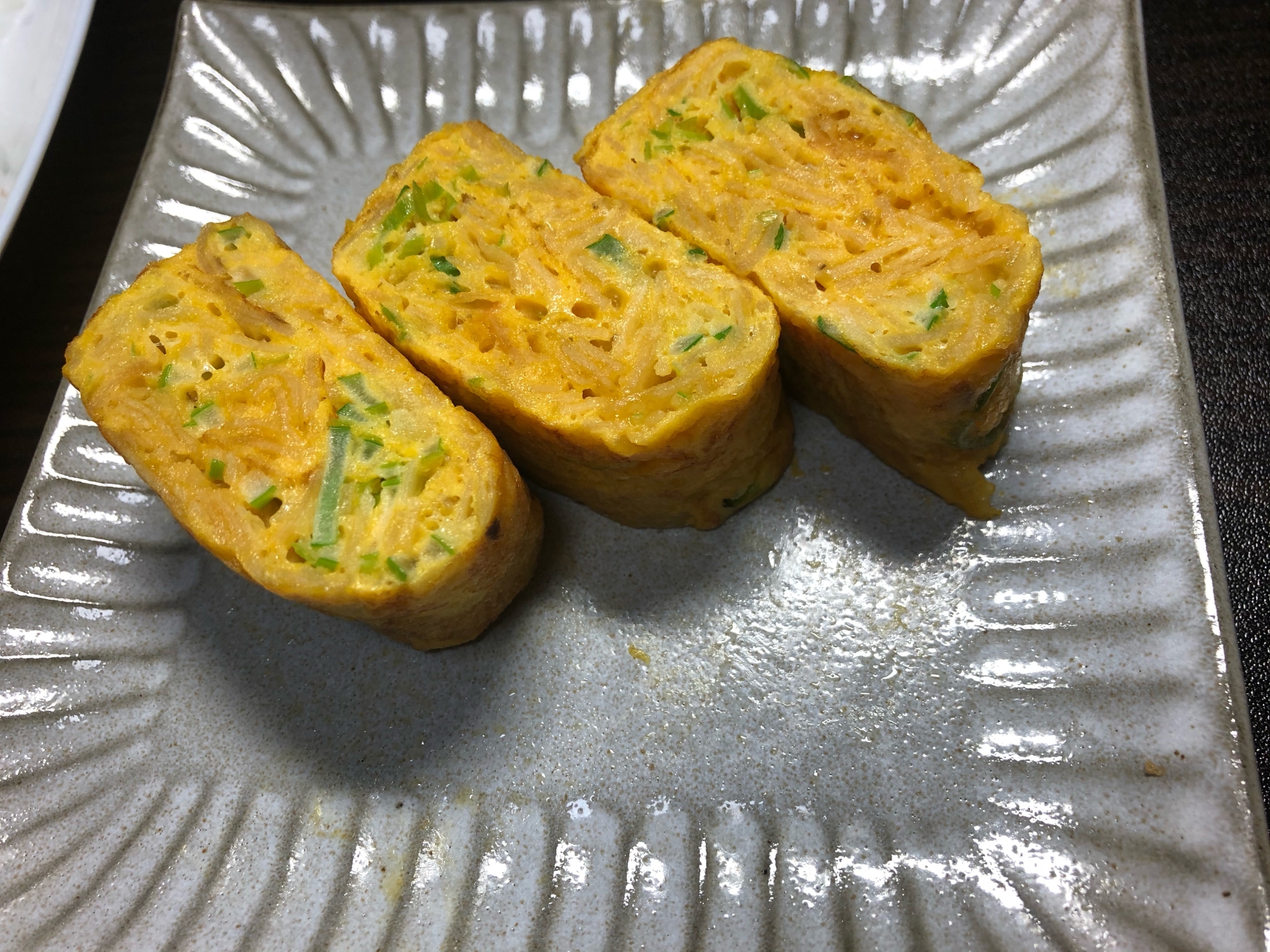 ポテトチップス入りのだし巻き卵