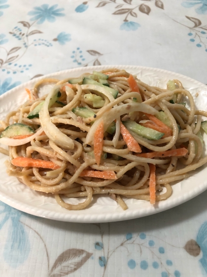 新玉ねぎとツナのスパゲッティサラダ