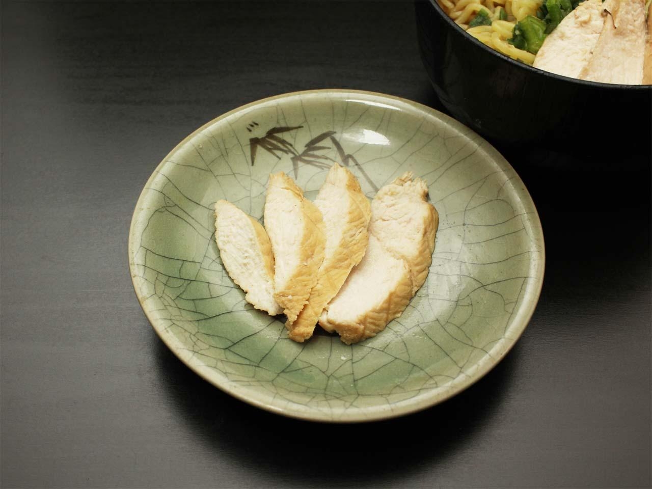 調味液&茹で時間節約!「煮蒸し鶏」